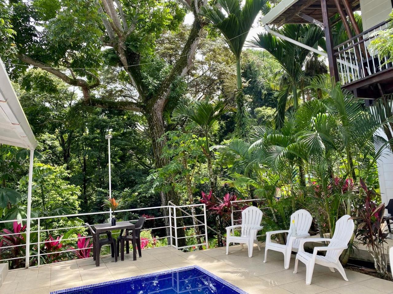 Ballena Dorada Lodge Uvita Exterior photo