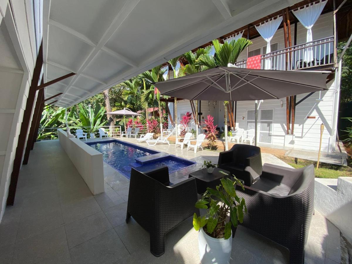 Ballena Dorada Lodge Uvita Exterior photo